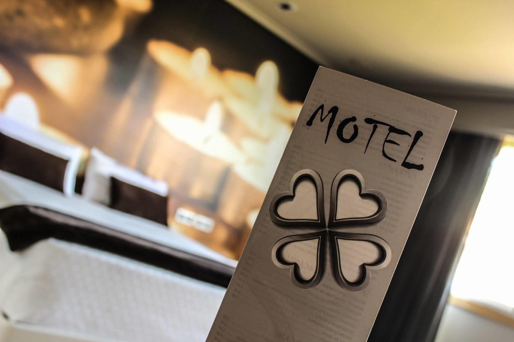 Motel Trebol Tui Exterior photo